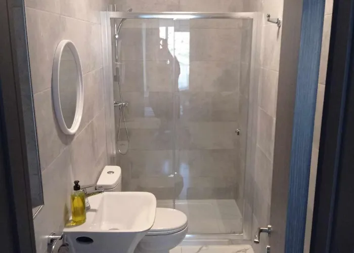 Poppy Court מרססקלה